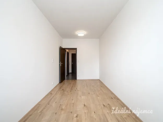 Pronájem bytu 2+kk, Praha - Štěrboholy, Kryšpínova, 54 m2