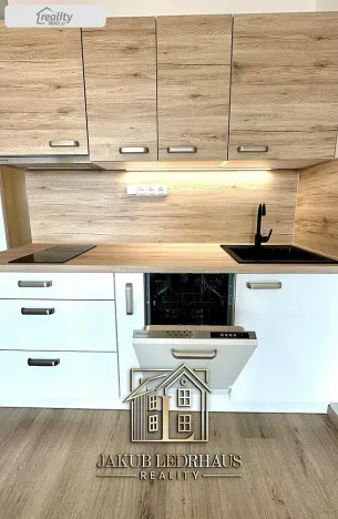 Prodej bytu 1+kk, Praha - Hloubětín, 32 m2