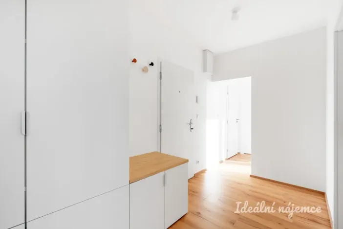 Pronájem bytu 3+kk, Praha - Michle, V zápolí, 77 m2