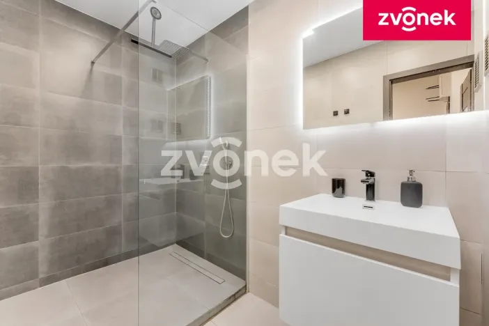 Prodej bytu 3+1, Zlín, Zarámí, 68 m2