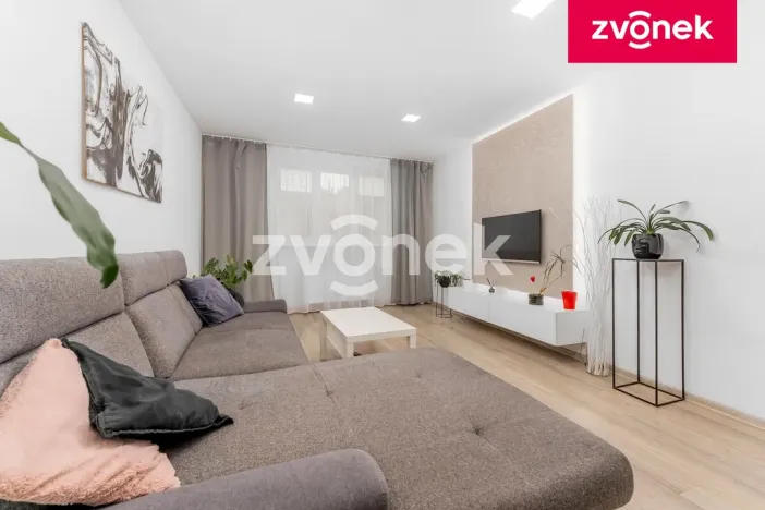 Prodej bytu 3+1, Zlín, Zarámí, 68 m2