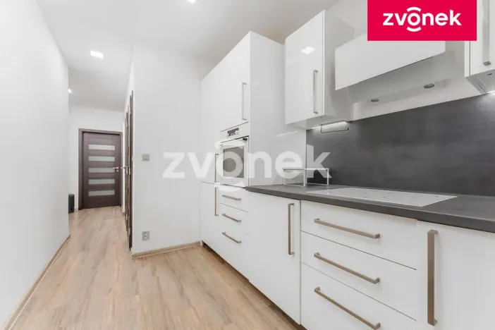 Prodej bytu 3+1, Zlín, Zarámí, 68 m2