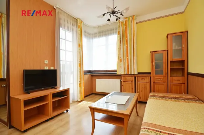 Pronájem bytu 2+kk, Praha - Hlubočepy, Pod třešněmi, 50 m2