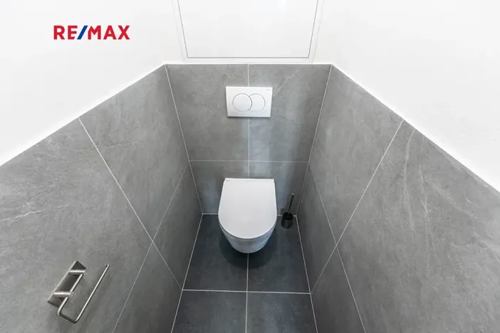 Pronájem bytu 3+1, Praha - Kobylisy, Frýdlantská, 67 m2