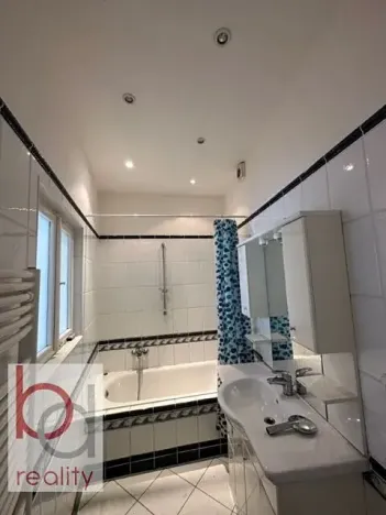 Pronájem bytu 2+1, České Budějovice, 62 m2