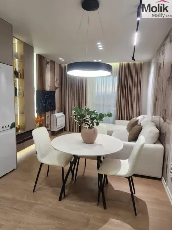 Prodej bytu 3+kk, Drač, 77 m2