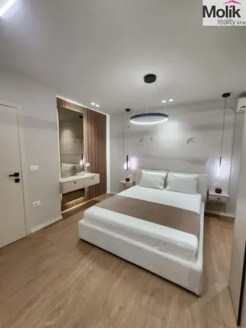 Prodej bytu 3+kk, Drač, 77 m2