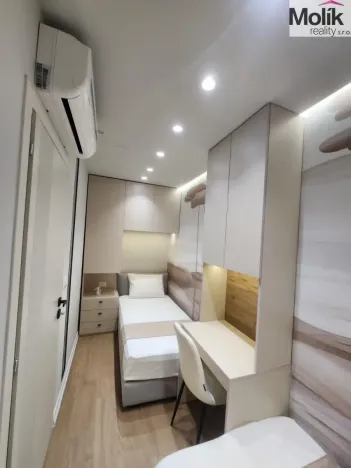 Prodej bytu 3+kk, Drač, 77 m2