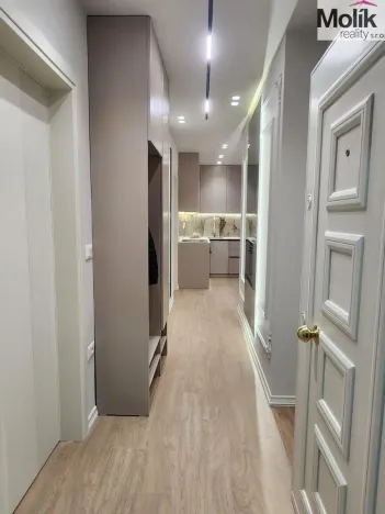 Prodej bytu 3+kk, Drač, 77 m2