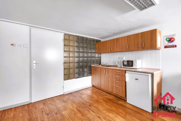 Pronájem kanceláře, Moravská Třebová - Město, nám. T. G. Masaryka, 129 m2