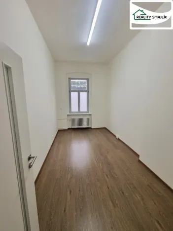 Pronájem kanceláře, Cheb, Svobody, 16 m2