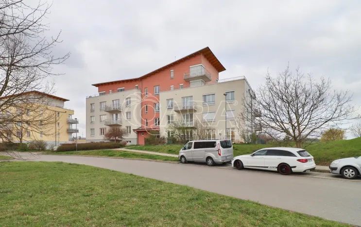 Pronájem bytu 2+kk, Praha - Suchdol, Holubí, 44 m2