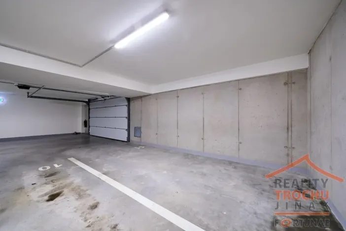 Prodej bytu 2+kk, Hradec Králové, Antonína Petrofa, 56 m2