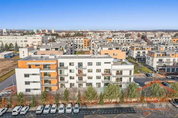 Prodej bytu 2+kk, Hradec Králové, Antonína Petrofa, 56 m2