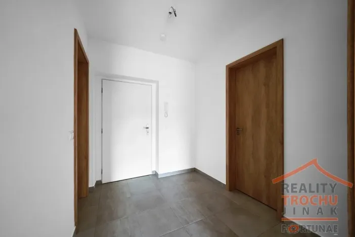 Prodej bytu 2+kk, Hradec Králové, Antonína Petrofa, 56 m2