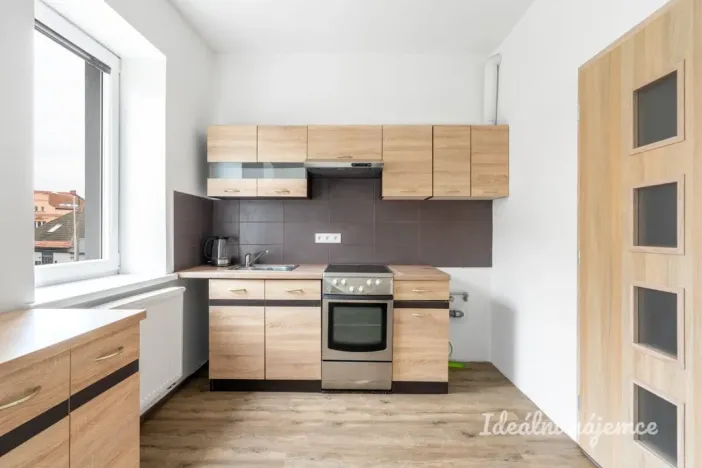 Pronájem bytu 1+kk, Praha - Uhříněves, Salačova, 24 m2