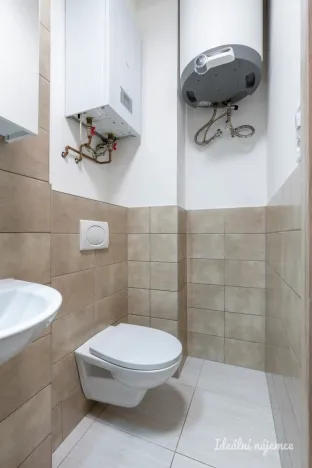 Pronájem bytu 1+kk, Praha - Uhříněves, Salačova, 24 m2