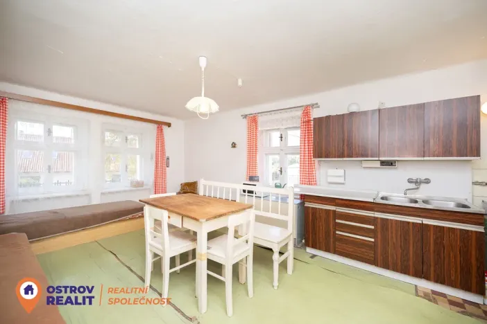 Prodej rodinného domu, Chlum, 823 m2