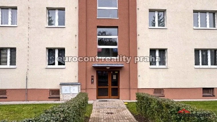 Pronájem bytu 1+1, Praha - Strašnice, U krbu, 34 m2