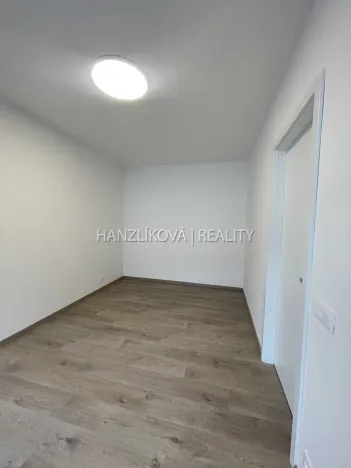 Pronájem bytu 2+kk, České Budějovice, Hálkova, 37 m2