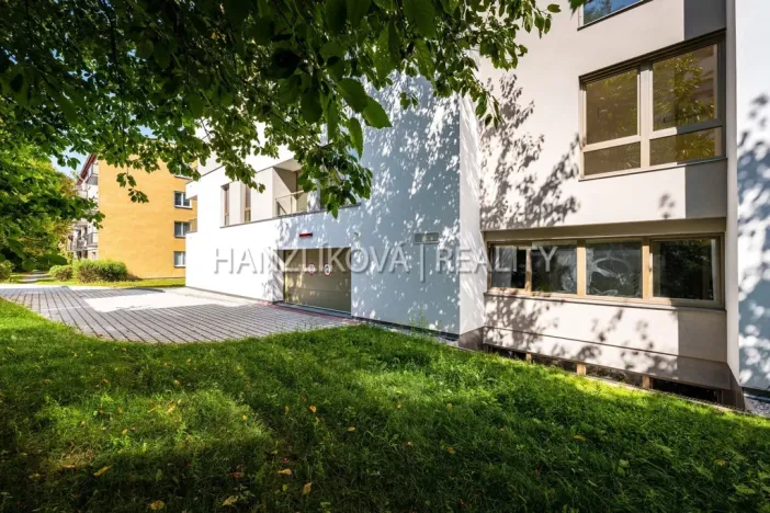 Pronájem bytu 2+kk, České Budějovice, Hálkova, 37 m2