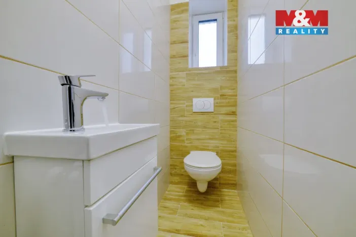 Prodej rodinného domu, Luby, Revoluční, 218 m2