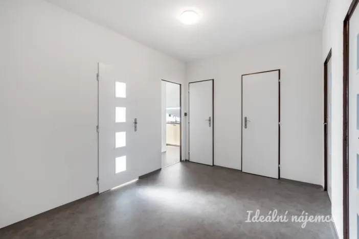 Pronájem bytu 3+1, Praha - Chodov, Malenická, 70 m2