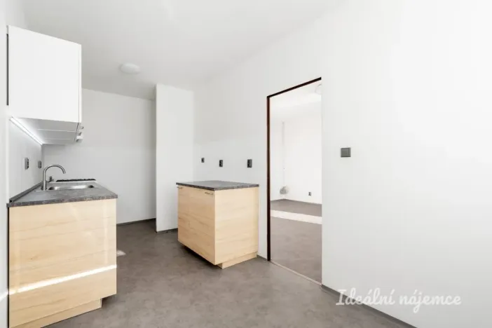 Pronájem bytu 3+1, Praha - Chodov, Malenická, 70 m2