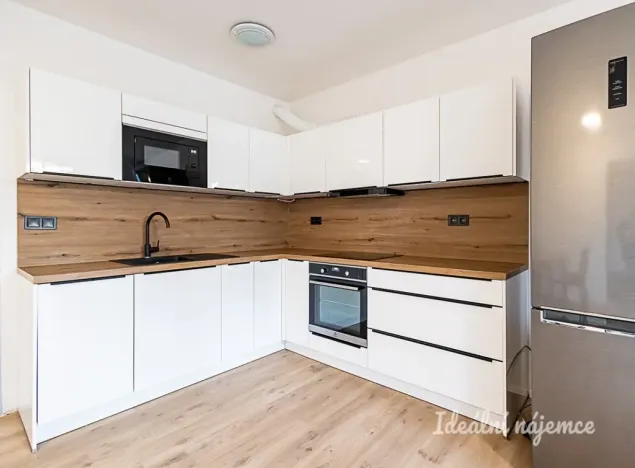 Pronájem bytu 2+kk, Praha - Letňany, Kostomlatská, 64 m2