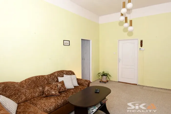 Prodej bytu 2+1, Louny, Husova, 76 m2