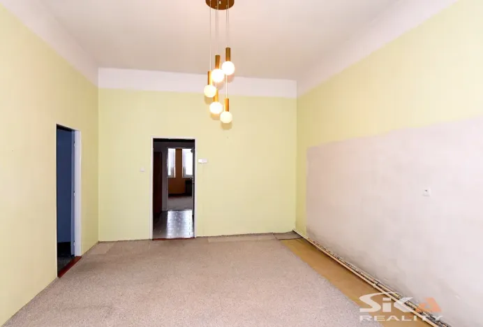 Prodej bytu 2+1, Louny, Husova, 76 m2