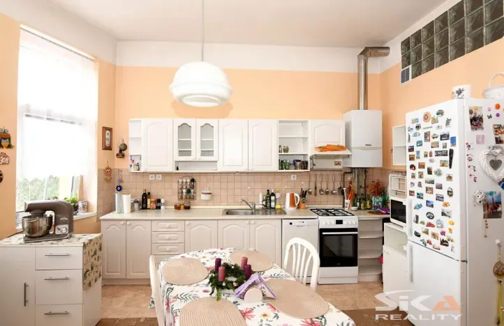 Prodej bytu 2+1, Louny, Husova, 76 m2