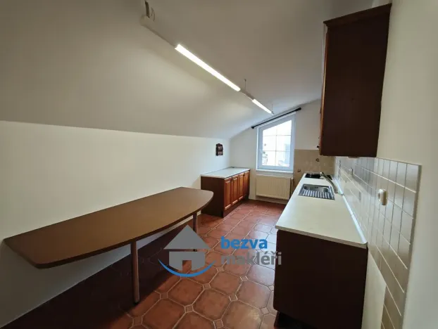 Pronájem bytu 2+1, Pardubice, 17. listopadu, 63 m2