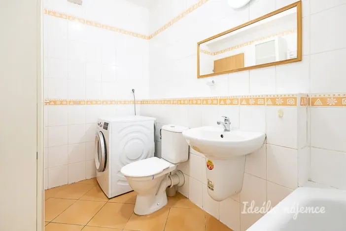Pronájem bytu 1+kk, Praha - Vysočany, Poděbradská, 36 m2