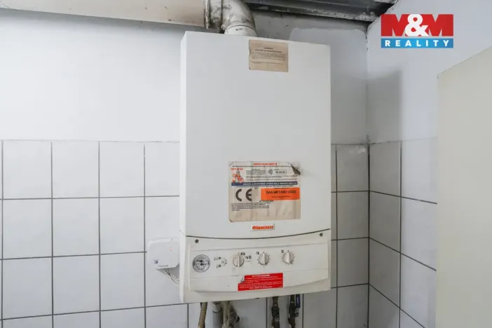 Pronájem skladu, Toužim, Plzeňská, 89 m2