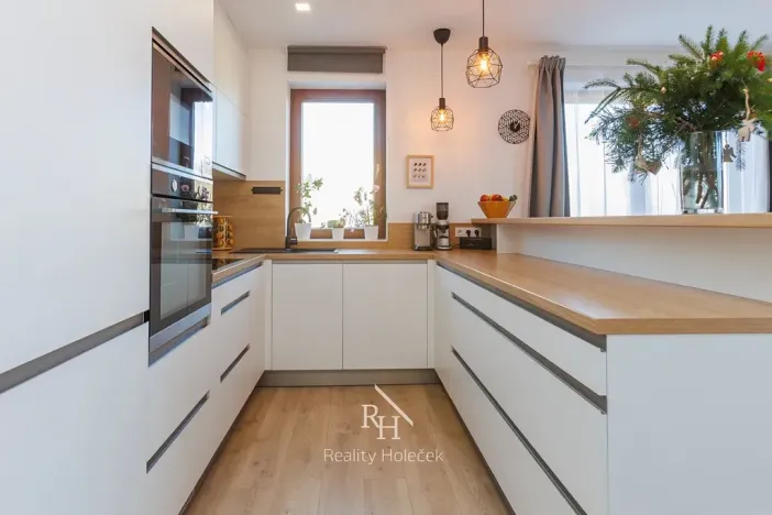 Prodej bytu 5+kk, Unhošť, Buková, 115 m2