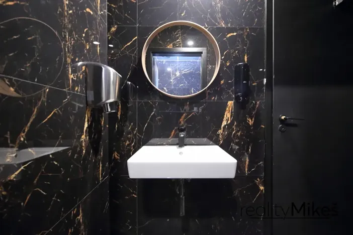 Pronájem obchodního prostoru, Liberec, Na Žižkově, 351 m2