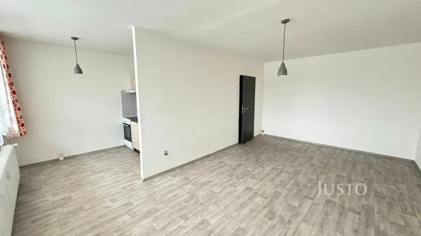Pronájem bytu 1+kk, Teplice, Čs. dobrovolců, 33 m2