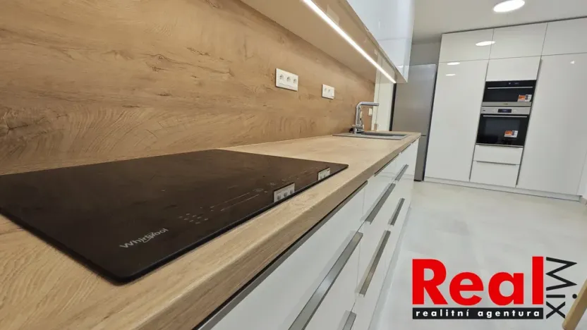 Pronájem bytu 3+kk, Nebovidy, 85 m2