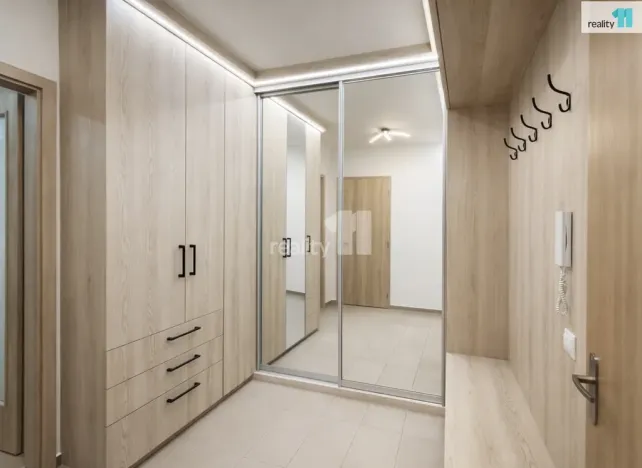 Pronájem bytu 3+kk, Praha - Vysočany, Ivana Hlinky, 95 m2