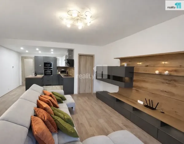 Pronájem bytu 3+kk, Praha - Vysočany, Ivana Hlinky, 95 m2