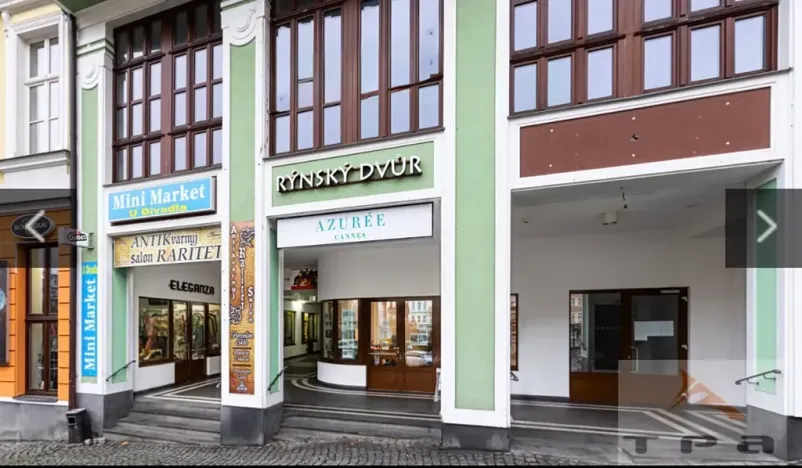Pronájem obchodního prostoru, Karlovy Vary, Divadelní náměstí, 100 m2