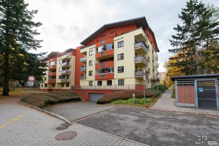 Pronájem bytu 2+kk, Praha - Bohnice, Ústavní, 59 m2