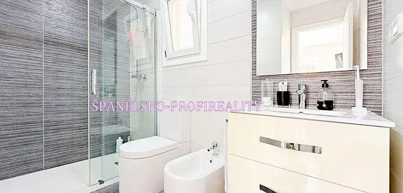 Prodej rodinného domu, Alicante, Španělsko, 105 m2