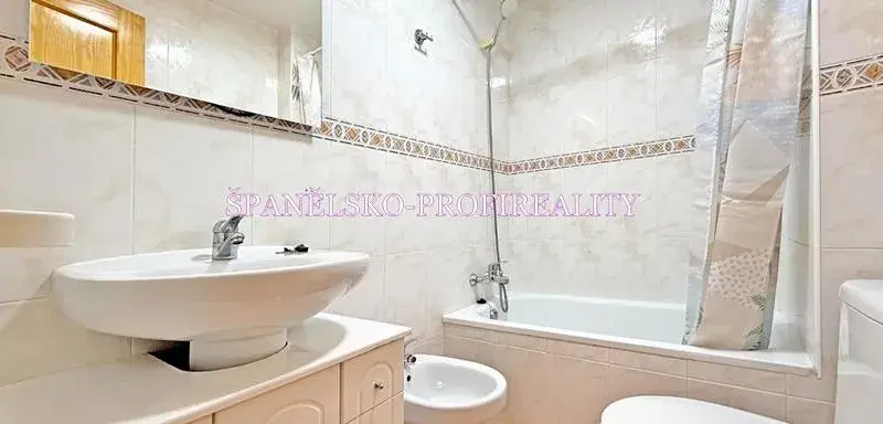 Prodej bytu 3+kk, Alicante, Španělsko, 55 m2