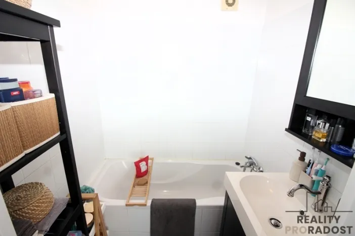 Prodej bytu 3+1, Znojmo, Dukelských bojovníků, 73 m2