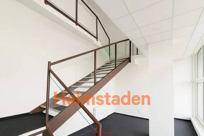 Pronájem obchodního prostoru, Havířov - Město, nám. Republiky, 66 m2