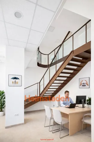 Pronájem obchodního prostoru, Havířov - Město, nám. Republiky, 66 m2
