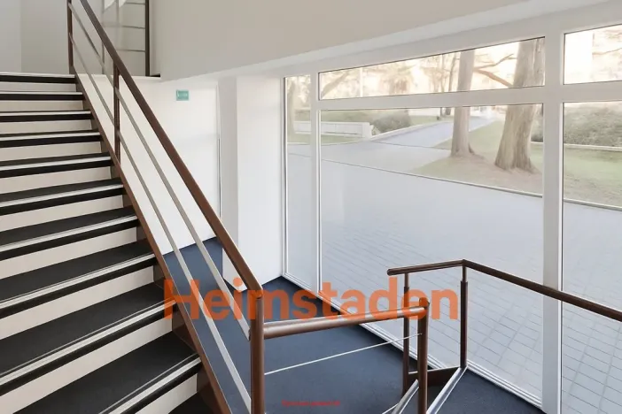 Pronájem kanceláře, Havířov - Město, nám. Republiky, 66 m2