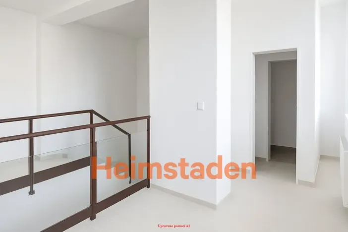 Pronájem kanceláře, Havířov - Město, nám. Republiky, 66 m2